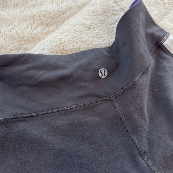 Lululemon athletica crop leggings in grey with white and purple accent size 4 - Picture 11 of 11